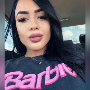 Meet your Posher, Estephanie